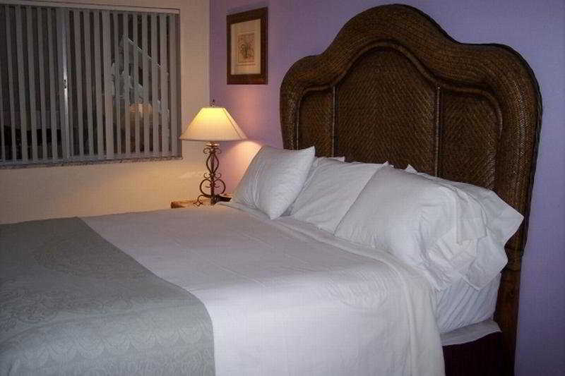 Cheston House - Clothing Optional All Male Guesthouse Fort Lauderdale Exterior photo